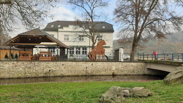 Penzion A Restaurace Belecky Mlyn Pteni Экстерьер фото