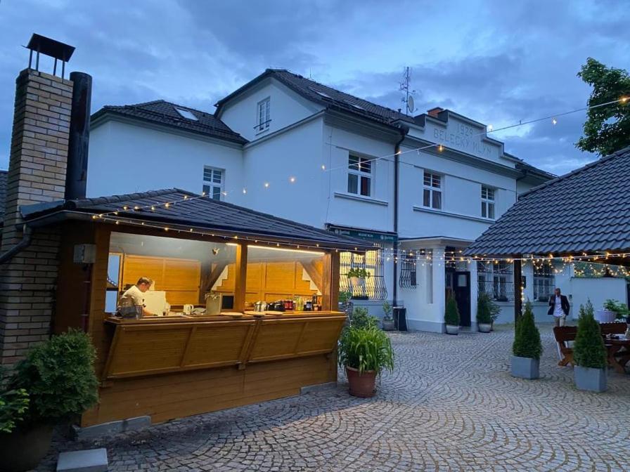 Penzion A Restaurace Belecky Mlyn Pteni Экстерьер фото