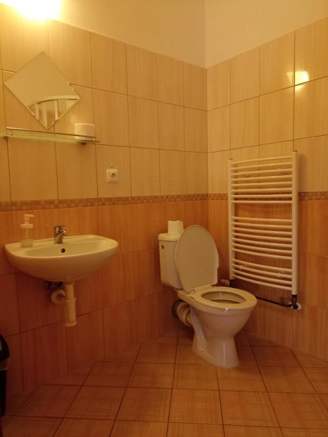 Penzion A Restaurace Belecky Mlyn Pteni Экстерьер фото